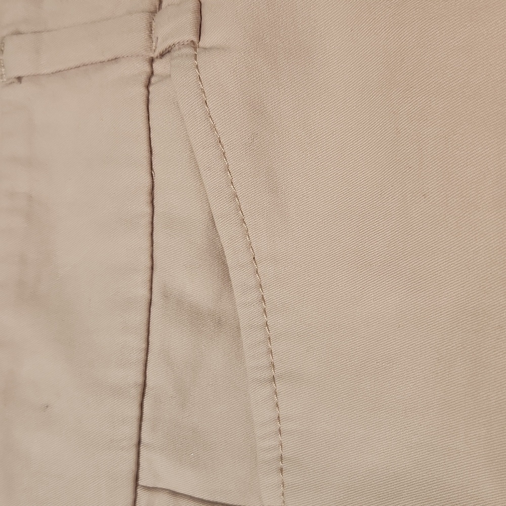 LOFT Capris - Picture 5 of 8